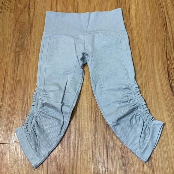 Lululemon Awakening Crop Seamless Leggings Grey - Picture 5 of 13